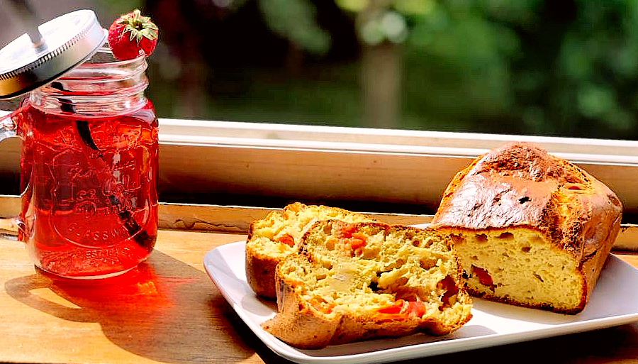 Photo de cake au thon & aux tomates
